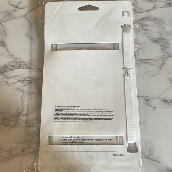4/$25 NWOT White Fluorescent Waterproof bag for phone - Picture 5 of 6